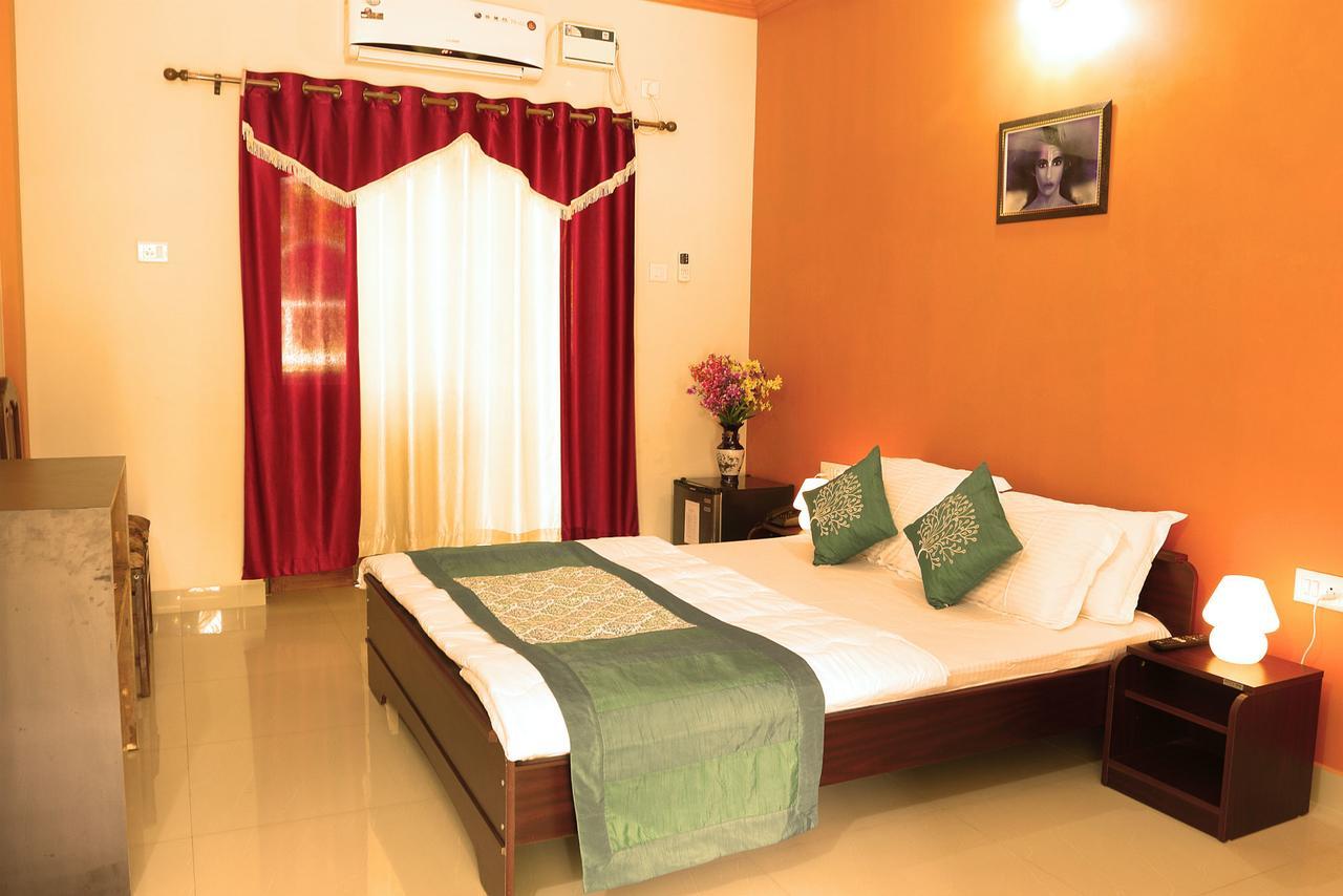 Dreams Palm Beach Resort Calangute Exterior foto