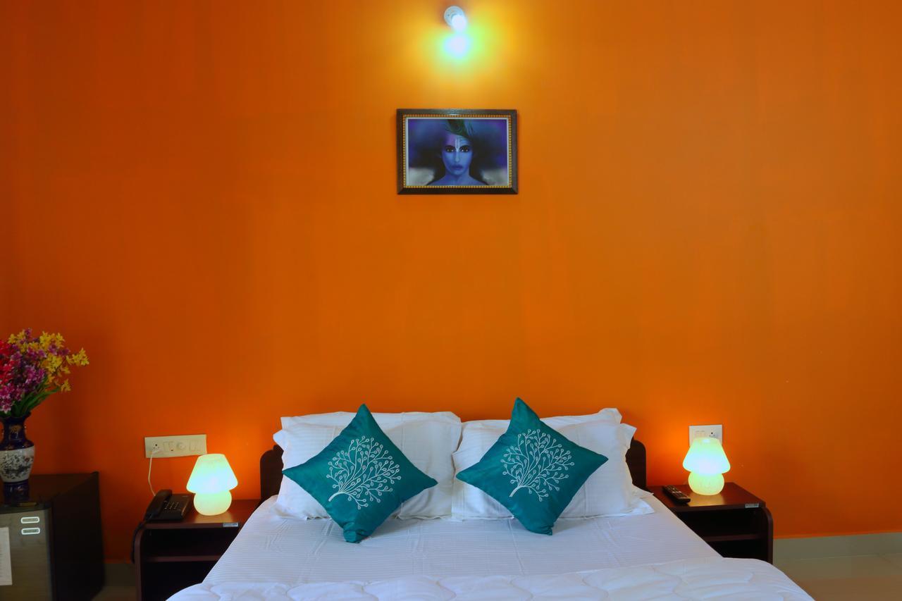 Dreams Palm Beach Resort Calangute Exterior foto